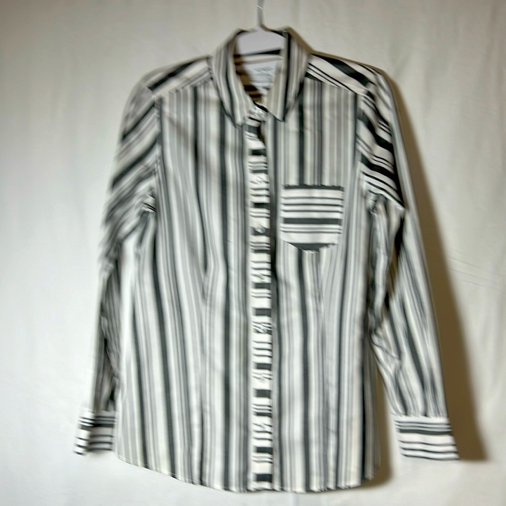Foxcroft Size 2 Fitted Button Down Striped Shirt - image 1